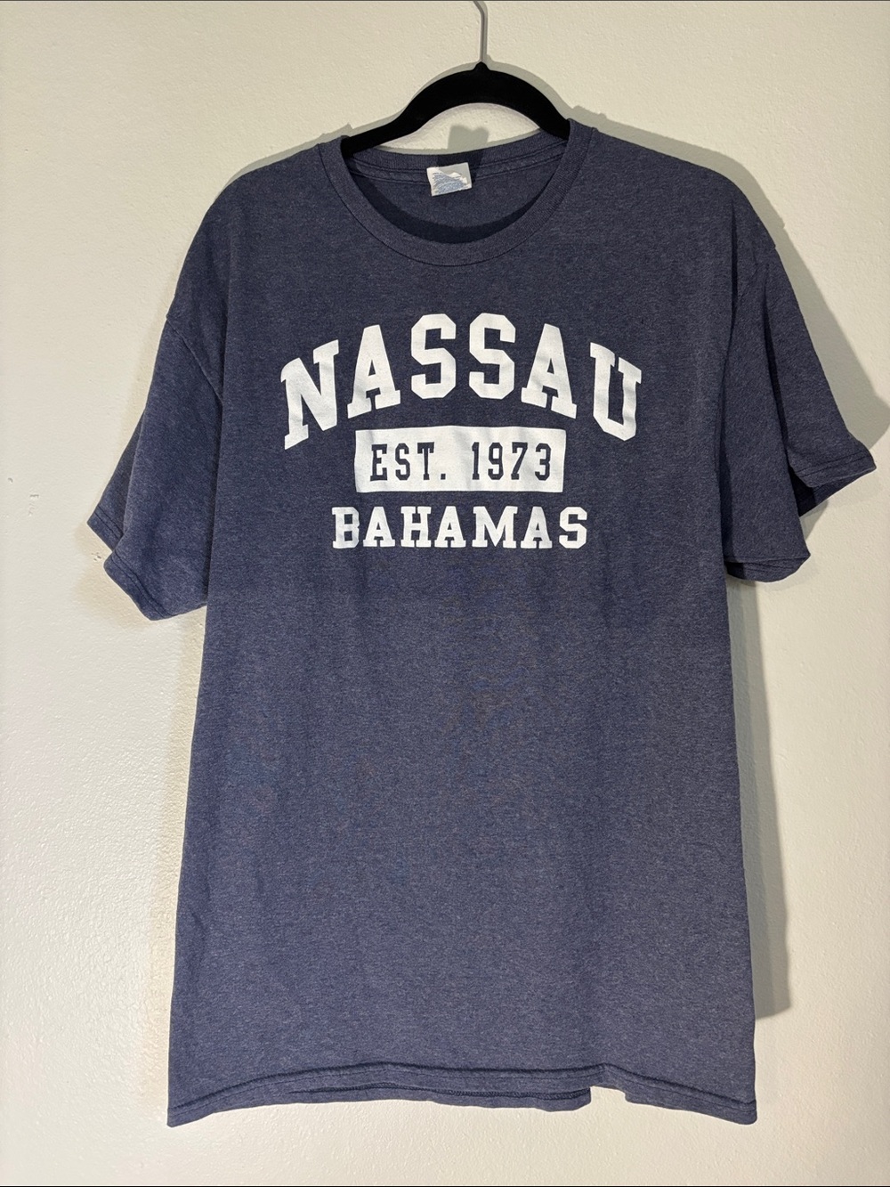 Delta Navy Nassau Bahamas Short-Sleeve Graphic Tee